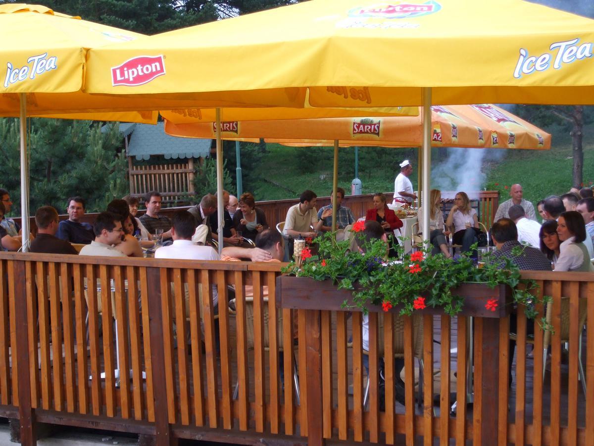 Park Hotel Cingov Smizany Luaran gambar