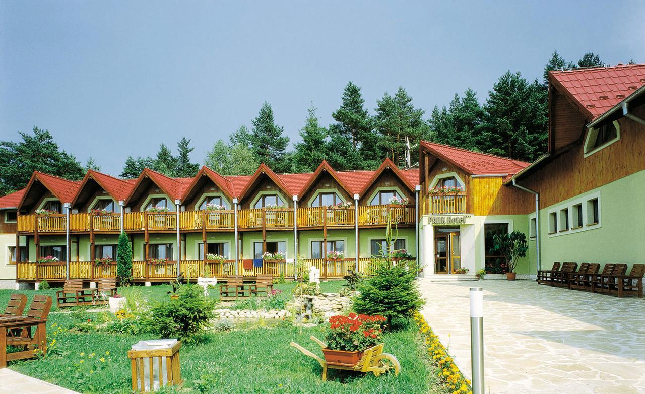 Park Hotel Cingov Smizany Luaran gambar